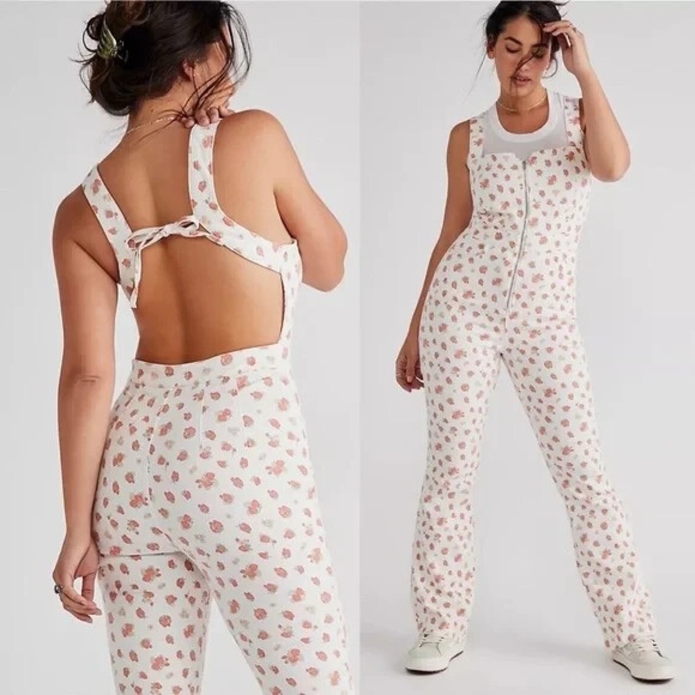 Rare Free People We the Free Crvy 2nd Avenue Strawberry Print Jumpsuit- Size 14 - Picture 4 of 6